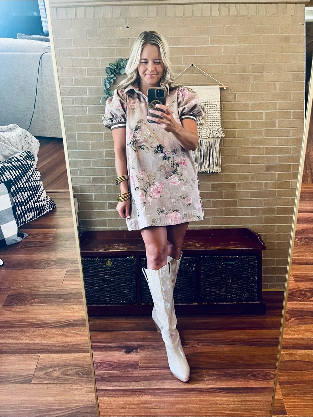 entro Pink Floral Mini Dress with Puff Sleeves